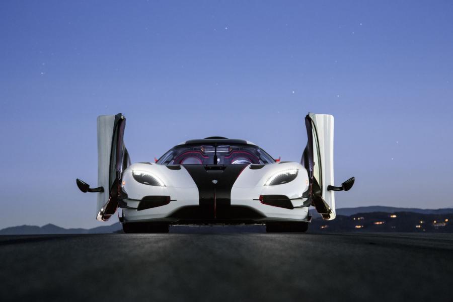  Koenigsegg One:1 (7112) 2014 года  (NA) (фото 2 из 8)